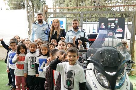 القدس : الشرطة تقوم بأنشطة توعوية في مدرسة الارتقاء للغات في حي شعفاط